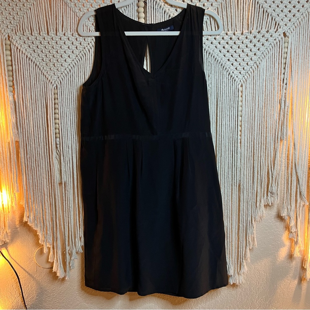 Madewell sleeveless mini black dress. Size: 10